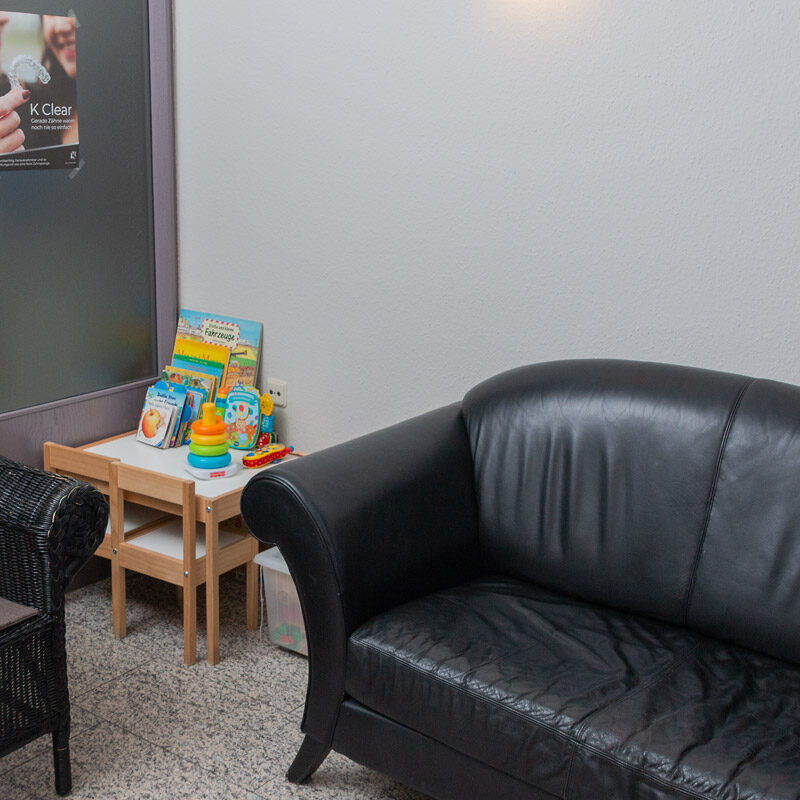Zahnarzt Praxis Paßlack - Wartezimmer-01